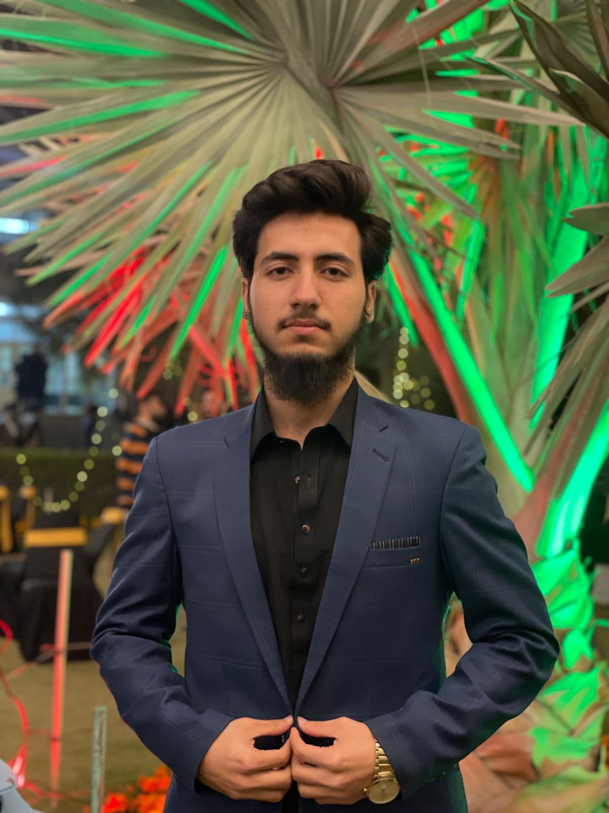 Expert in MERN stack, Firebase, and performance optimization.